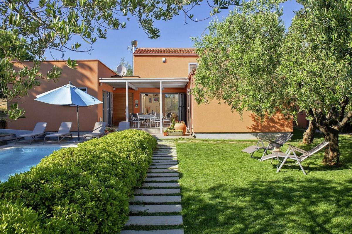 Villa Emili In Medulin - Haus Fuer 4-5 Personen מראה חיצוני תמונה
